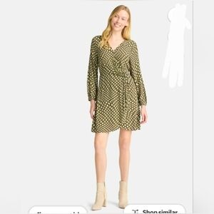 Time and Tru Women's Wrap Mini Dress In Green Field Size Medium NWT